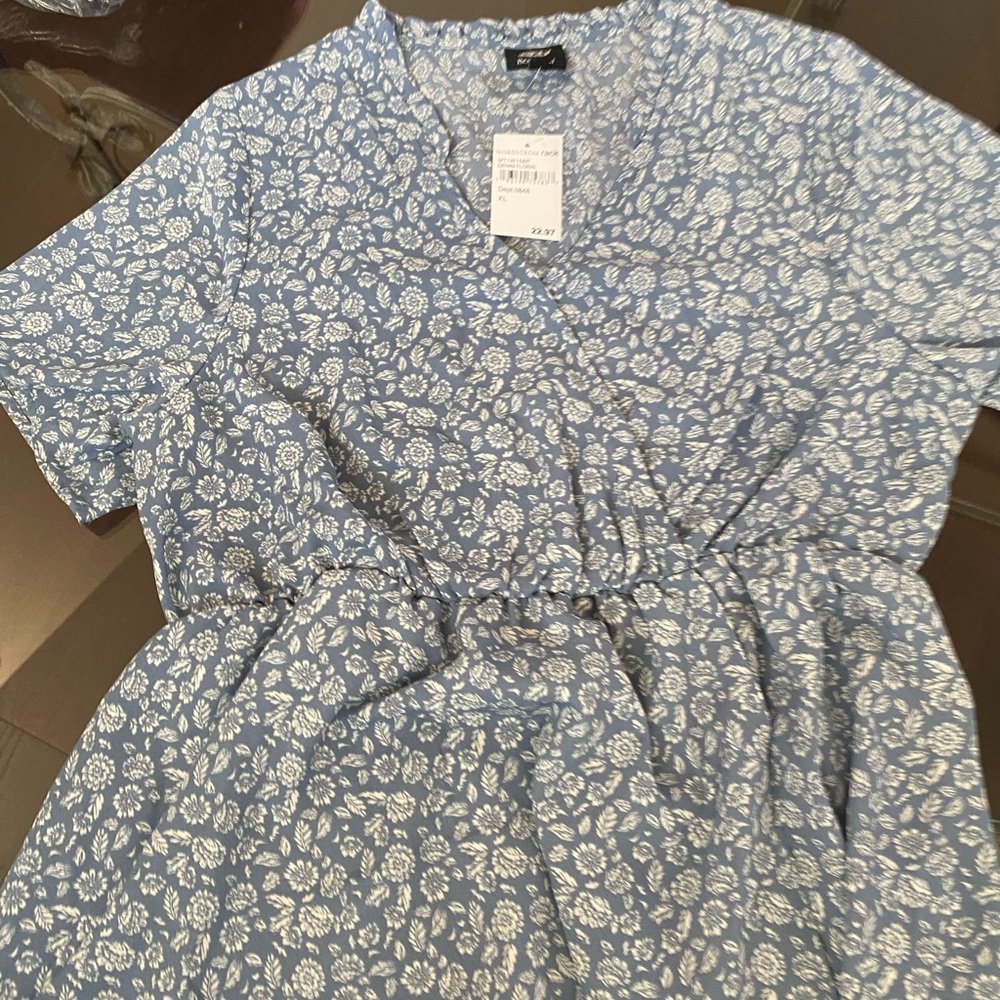 XL NWT BOBEAU faux wrap style top